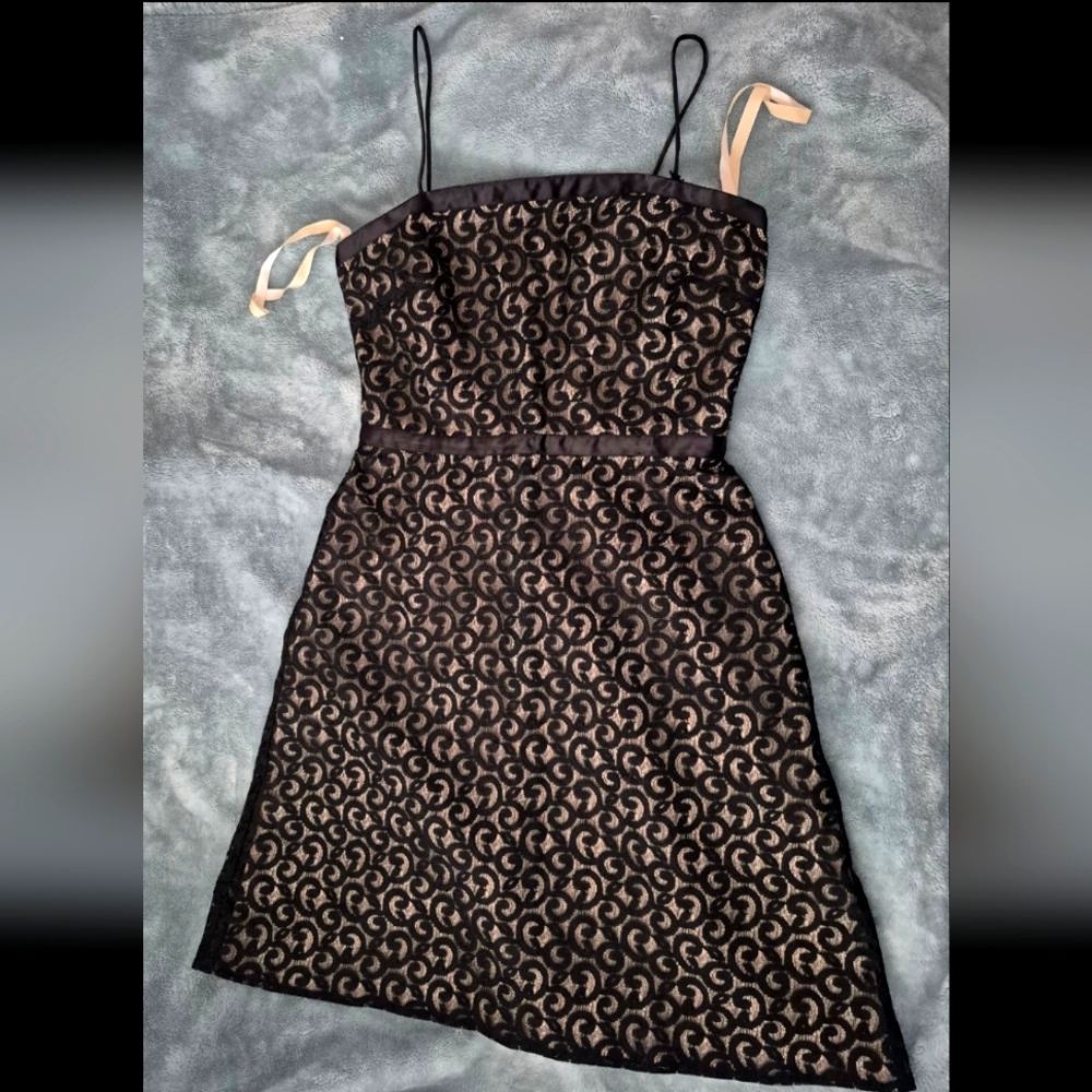 Lacey sexy Classy Cocktail dress White House Black Market